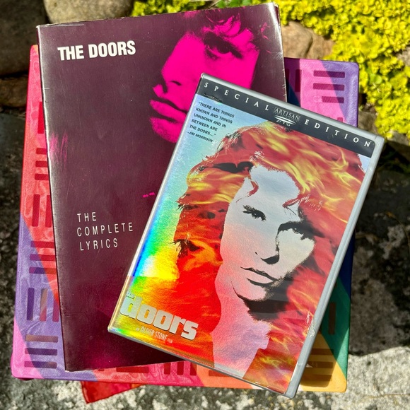The Doors : The Complete Lyrics Paperback + The Doors Special Edition DVD Bundle - Picture 16 of 16